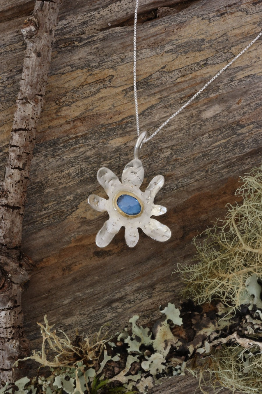 Blue Kashmir Topaz Necklace 22K Gold