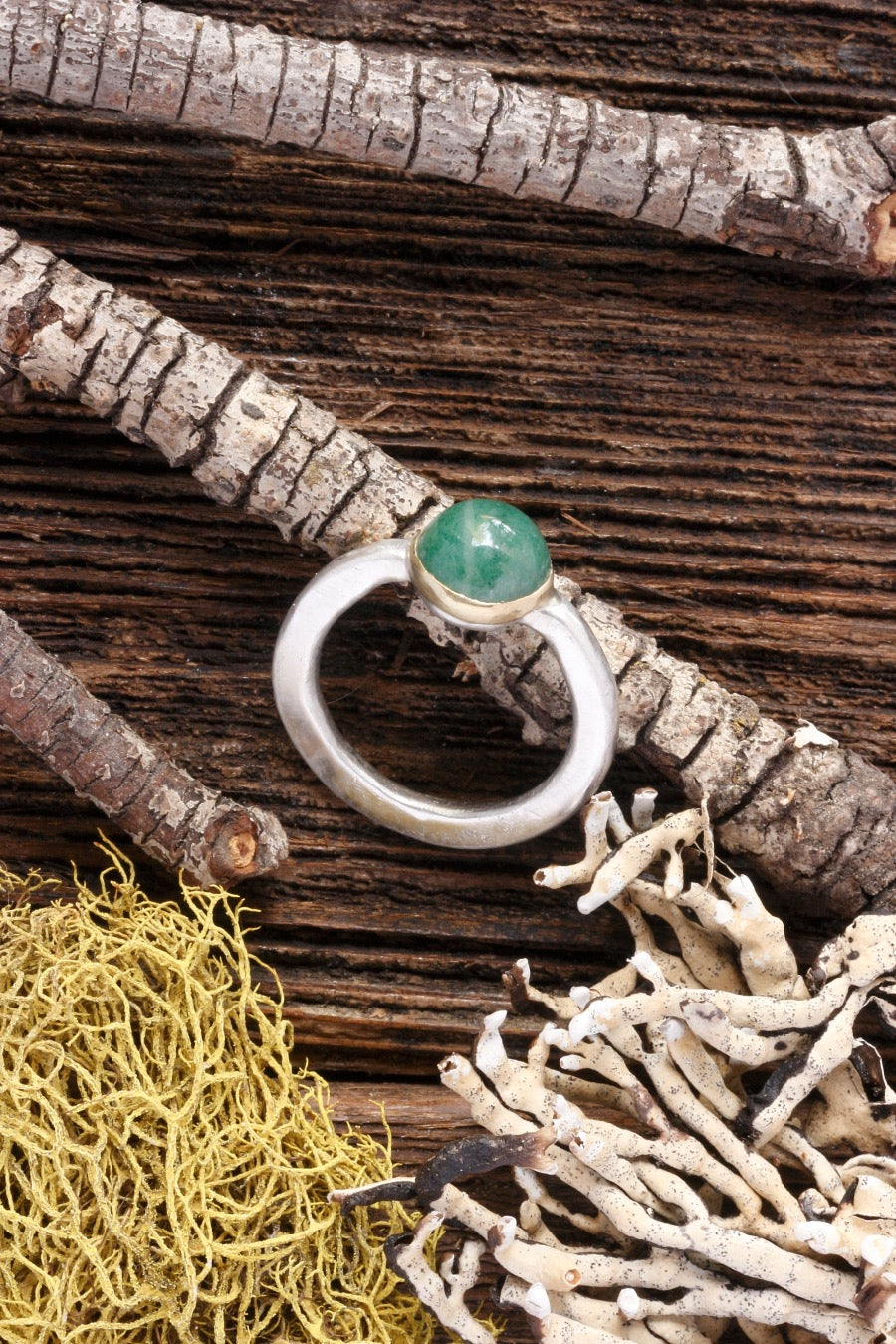 Jade gold ring