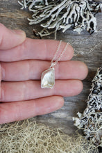 Load image into Gallery viewer, Oregon Sunstone Pendant in Sterling Silver

